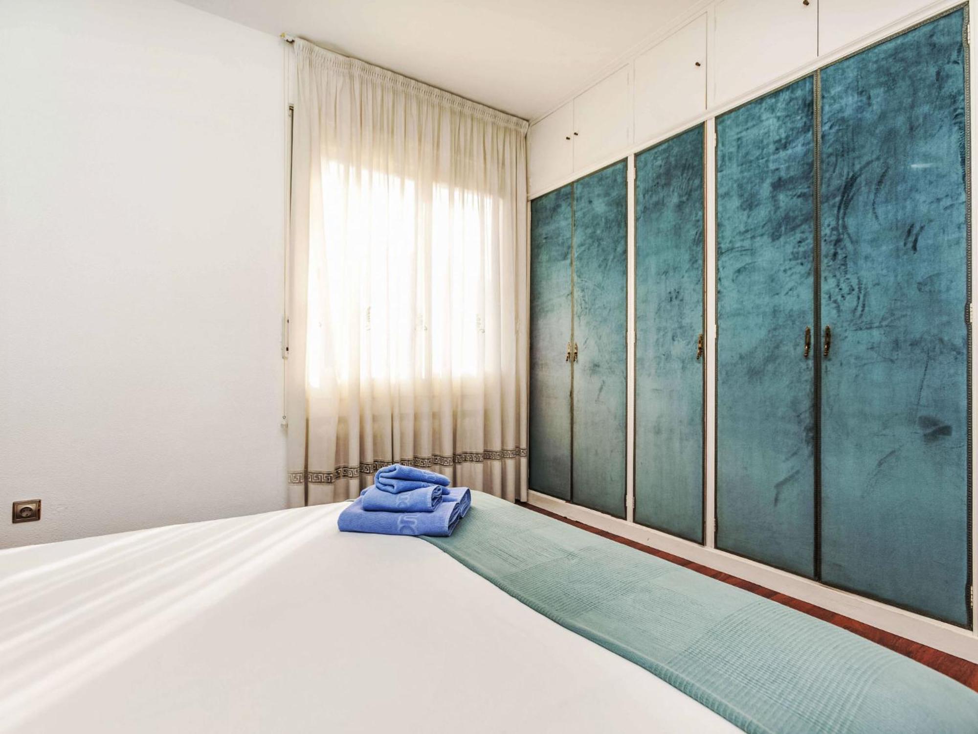 Apartment Sants-Les Corts Galileu By Interhome Barcelona Luaran gambar