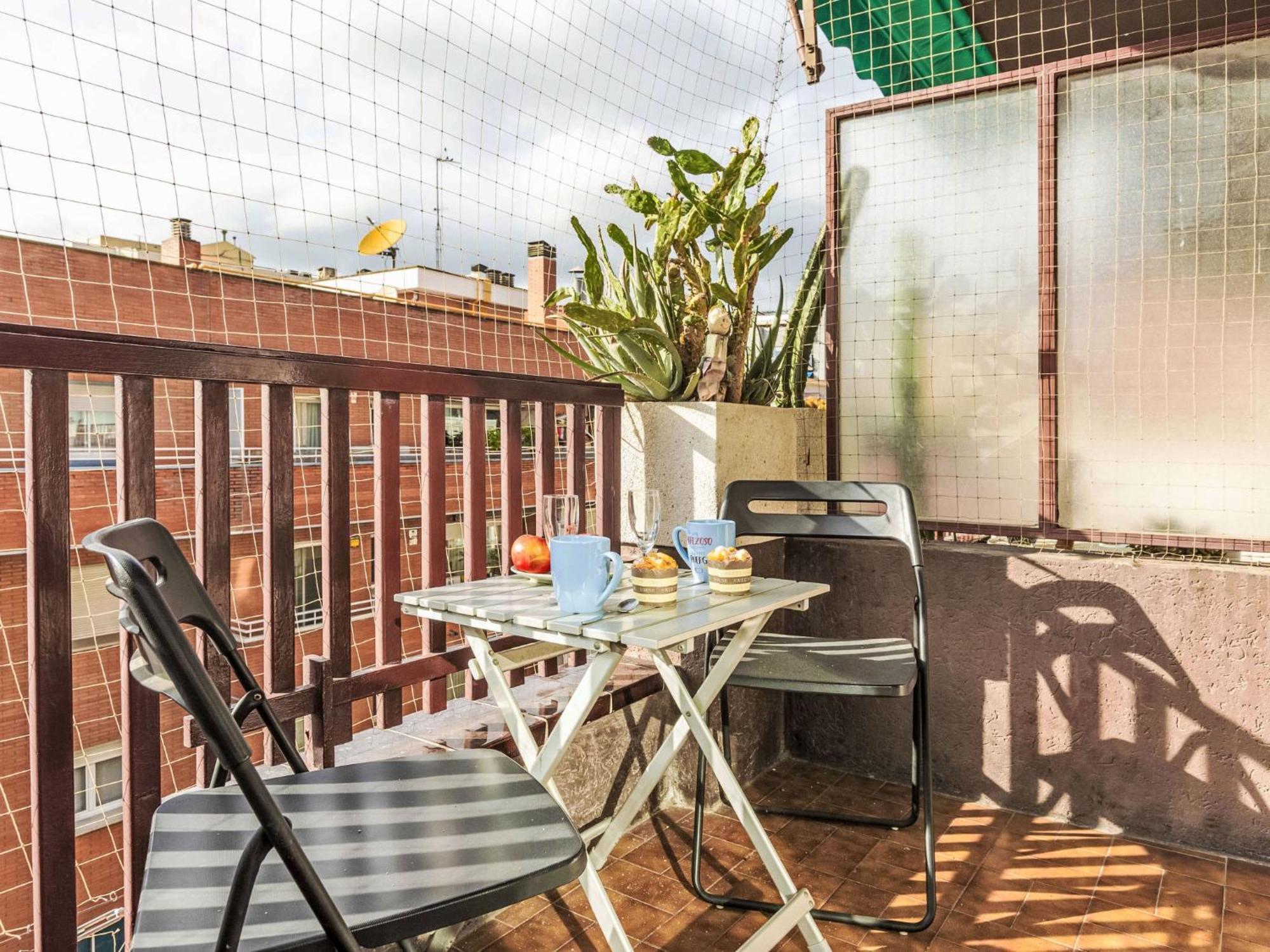 Apartment Sants-Les Corts Galileu By Interhome Barcelona Luaran gambar