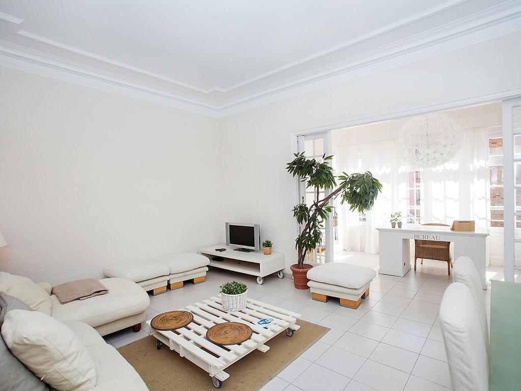 Apartment Sants-Les Corts Galileu By Interhome Barcelona Luaran gambar
